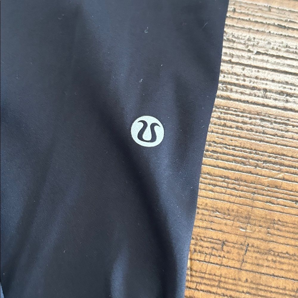 Black Leggings with Logo- lulu lemon - Picture 2 of 2